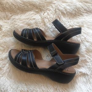 Clarks black leather wedge sandals